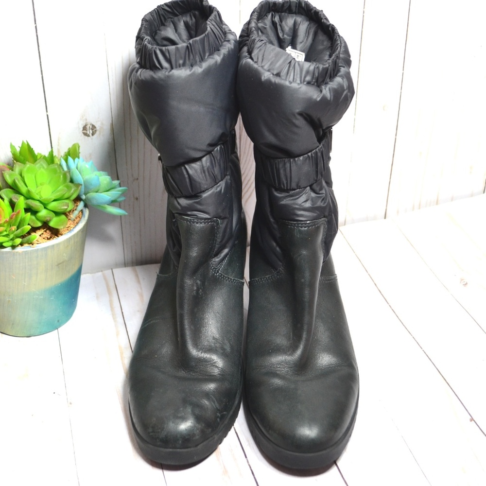 Poshmark UGG Cassidy 1943 Nylon Leather Heel Boot - Picture 2 of 7